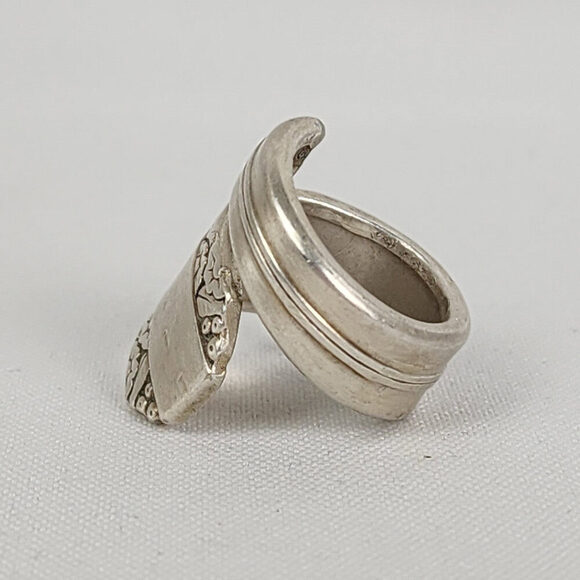 Vintage Oneida Silver Spoon Ring Size 8 - Picture 3 of 8